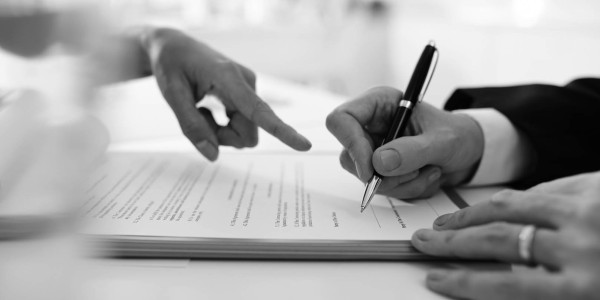 Derecho Inmobiliario / Abogados Inmobiliarios Cornellà del Terri · Asesoramiento en Hipotecas