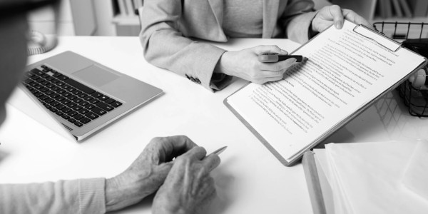 Derecho Mercantil / Abogados Mercantilistas Quart · Cumplimiento de Normativas Derechos Consumidor