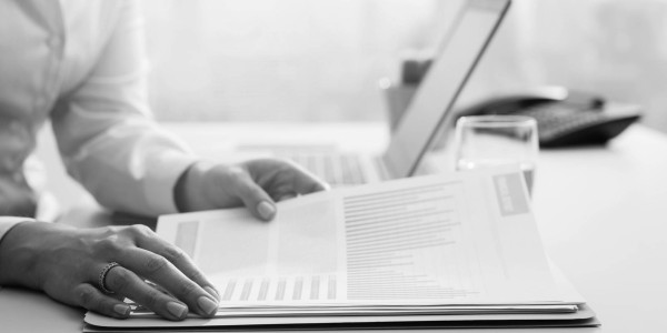 Derecho Mercantil / Abogados Mercantilistas Quart · Investigaciones de Due Diligence en Procesos de Compra y Venta de Empresas