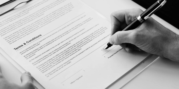 Derecho Mercantil / Abogados Mercantilistas Quart · Cumplimiento Normativo en Sector de Telecomunicaciones
